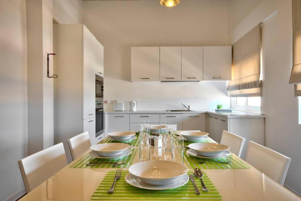 Vallettastay - Harbor View Gem -Sea View 2 Bed Apt Екстер'єр фото