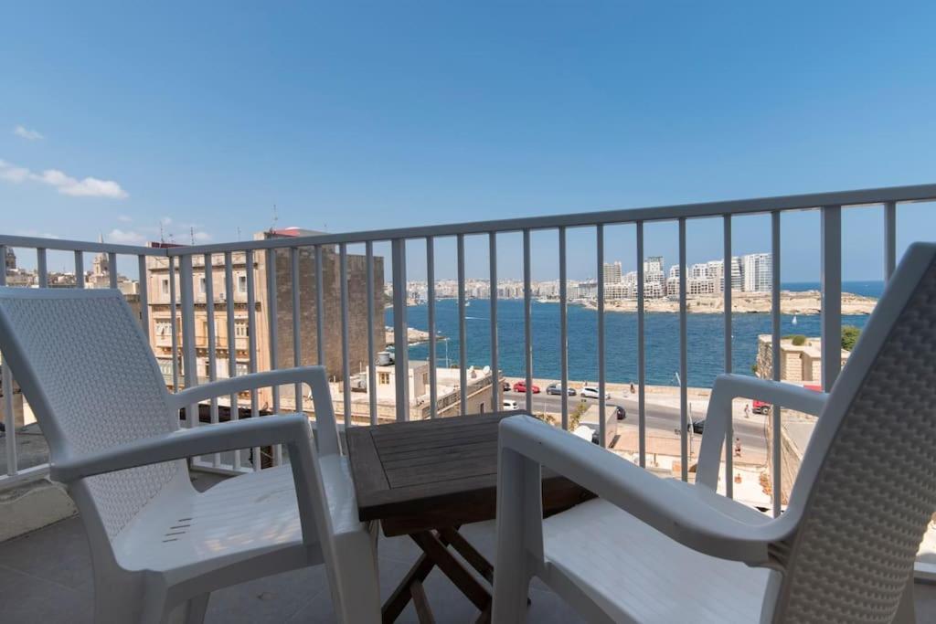 Vallettastay - Harbor View Gem -Sea View 2 Bed Apt Екстер'єр фото